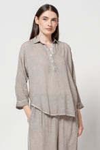 Carica l'immagine nel visualizzatore di Gallery, Light viscose polo
