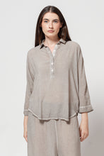 Carica l'immagine nel visualizzatore di Gallery, Light viscose polo
