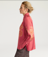 Carica l'immagine nel visualizzatore di Gallery, Twill printed shirt

