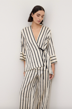 Carica l'immagine nel visualizzatore di Gallery, Stripes suit
