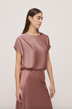 Carica l'immagine nel visualizzatore di Gallery, Viscose blouse
