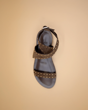 Carica l'immagine nel visualizzatore di Gallery, Suede shoes
