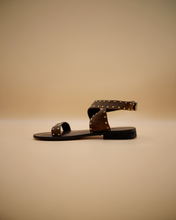 Carica l'immagine nel visualizzatore di Gallery, Suede shoes

