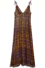 Carica l'immagine nel visualizzatore di Gallery, Viscose dress
