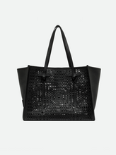 Carica l'immagine nel visualizzatore di Gallery, Shoulder bag
