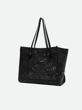 Carica l'immagine nel visualizzatore di Gallery, Shoulder bag
