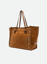 Carica l'immagine nel visualizzatore di Gallery, Suede shoulder bag
