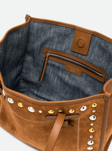 Carica l'immagine nel visualizzatore di Gallery, Suede shoulder bag
