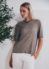 Carica l'immagine nel visualizzatore di Gallery, Daiquiri viscose jersey t-shirt
