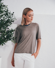 Carica l'immagine nel visualizzatore di Gallery, Daiquiri viscose jersey t-shirt

