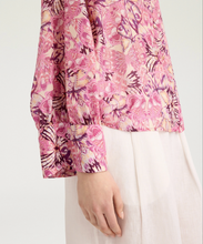 Carica l'immagine nel visualizzatore di Gallery, Silk printed shirt
