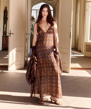 Carica l'immagine nel visualizzatore di Gallery, Viscose dress
